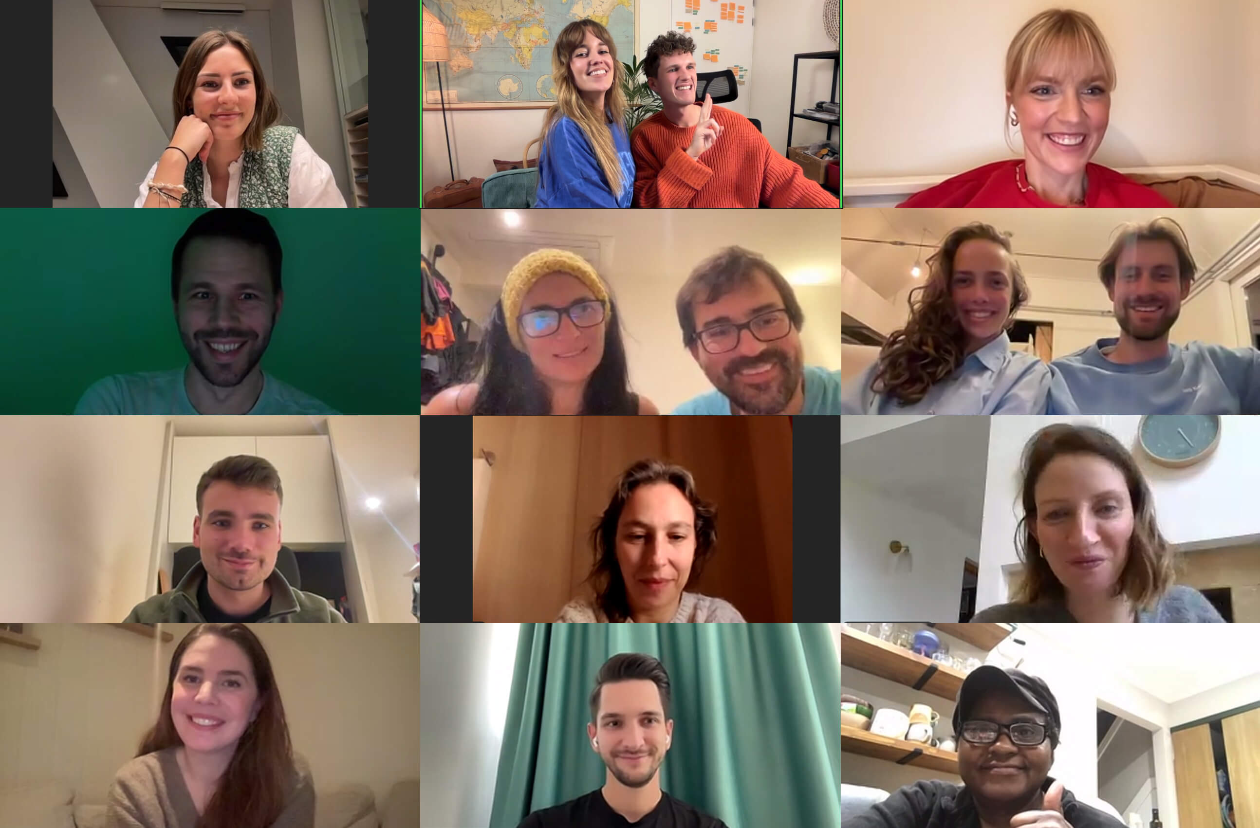 Blogging course students learning about growing a blog and earning an income from it